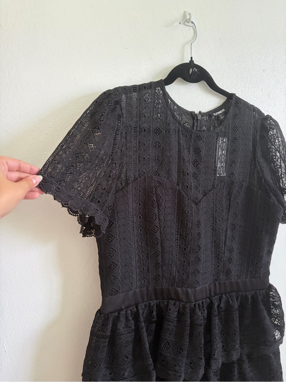 Express Black Lace Tiered Peplum Mini Dress - Picture 4 of 5